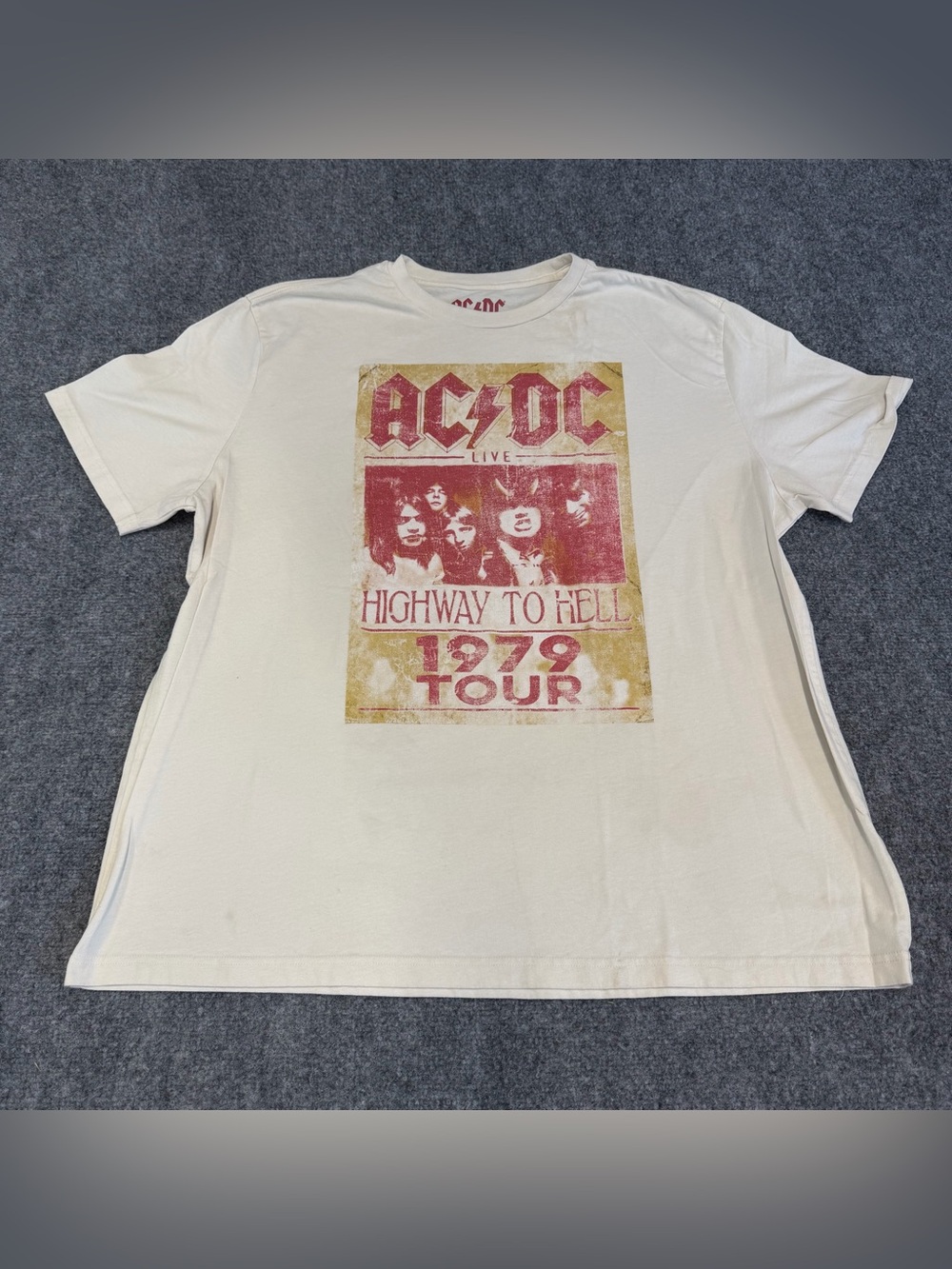 AC/DC men’s Highway to Hell Graphic Tee - Cream with Red & Gold Print